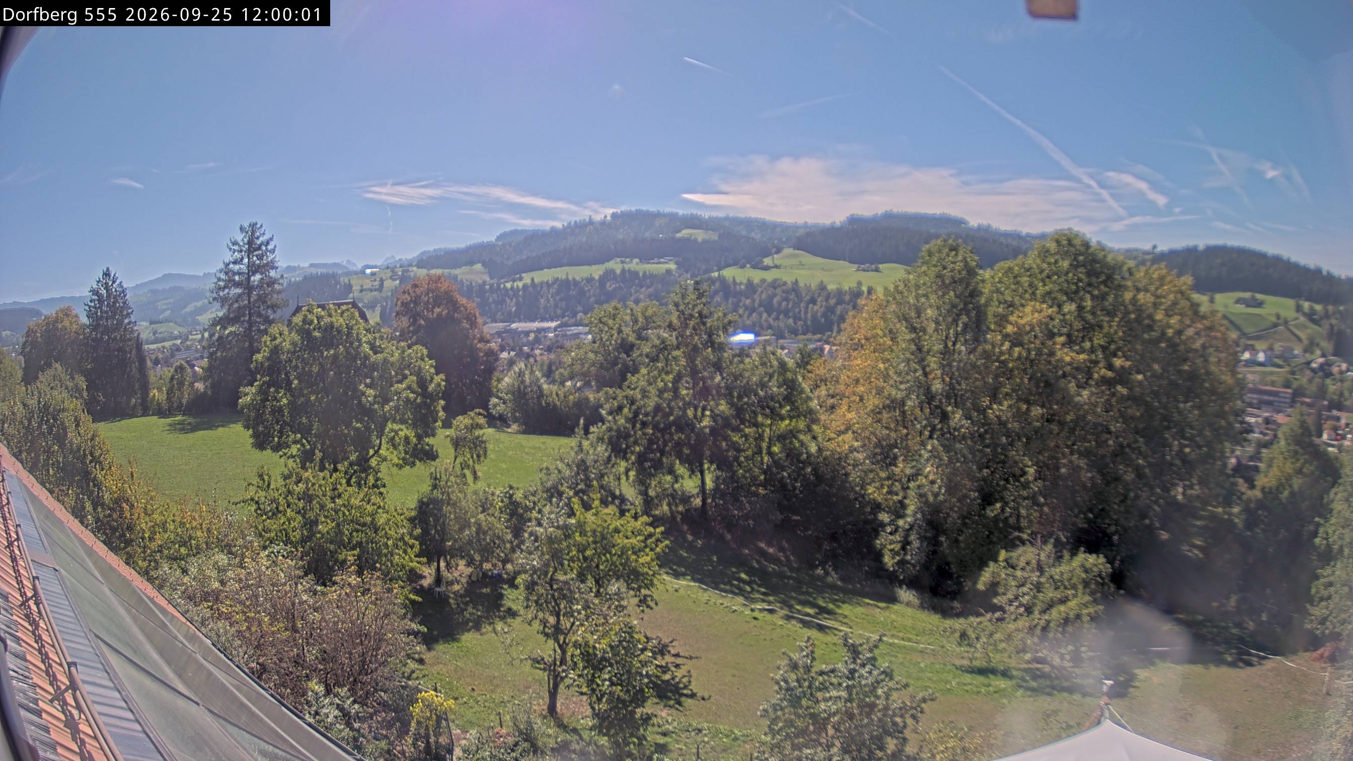 Webcam-Bild: Aussicht vom Dorfberg in Langnau 20260925-120000