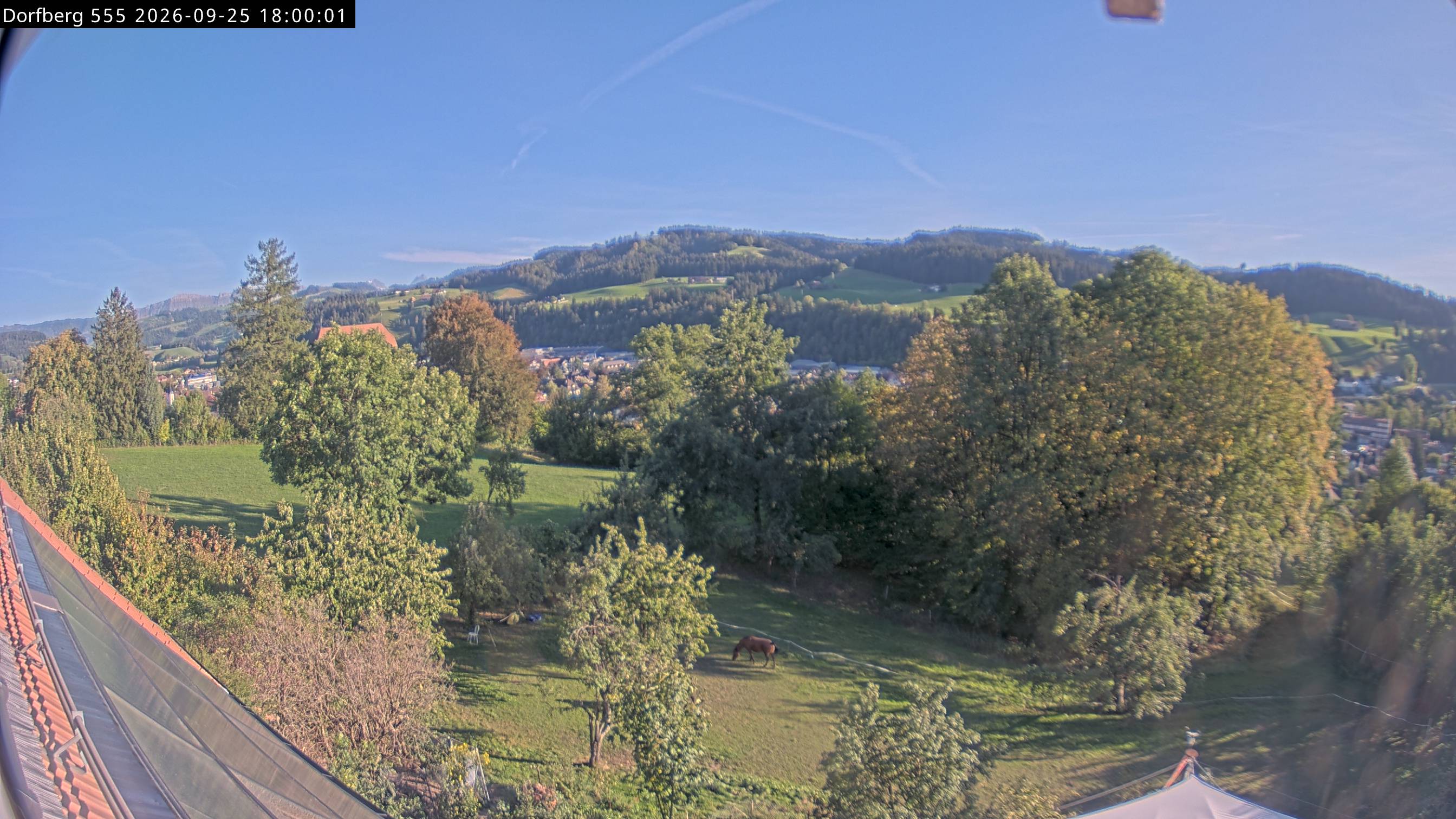 Webcam-Bild: Aussicht vom Dorfberg in Langnau 20260925-180000