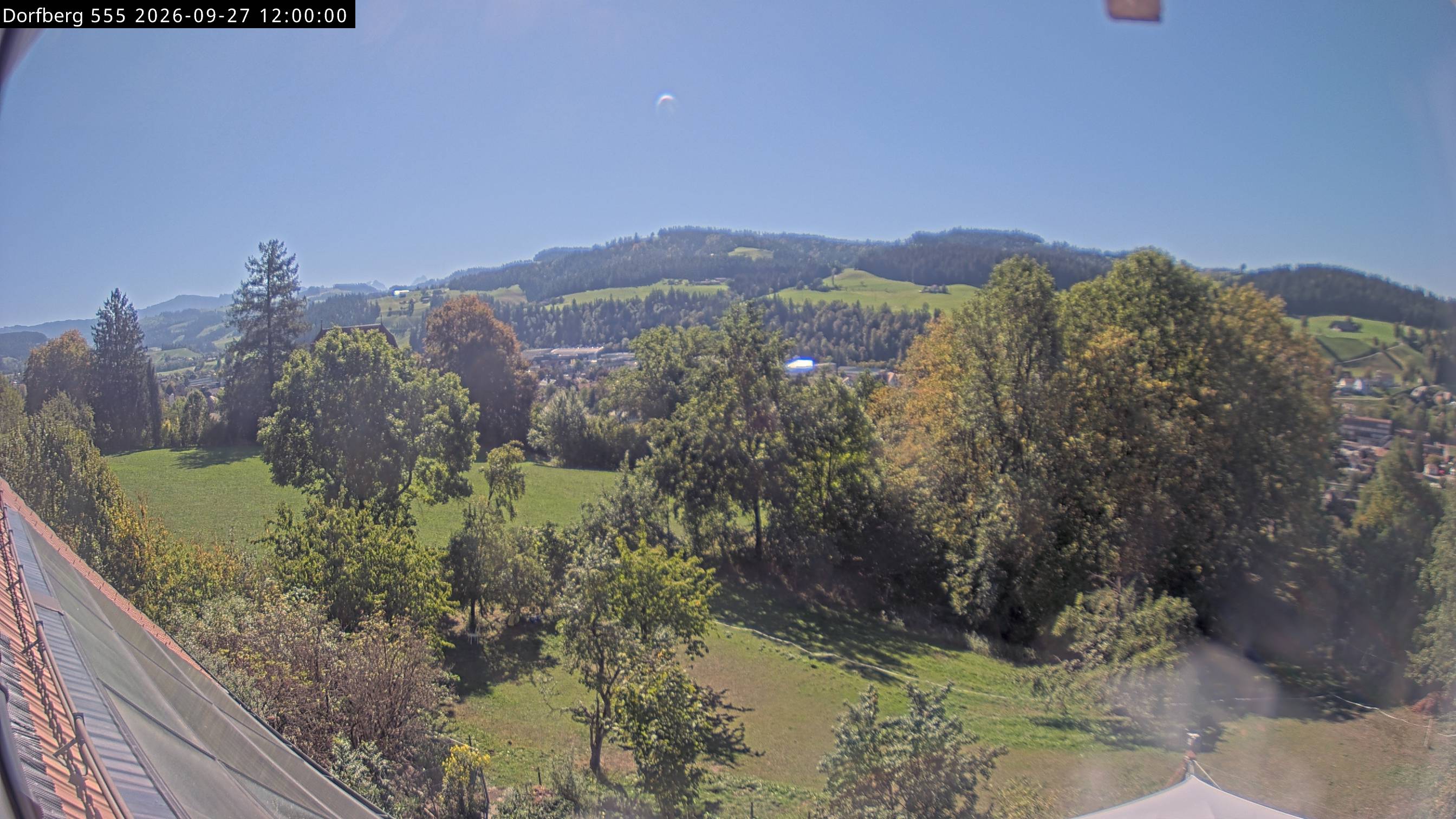 Webcam-Bild: Aussicht vom Dorfberg in Langnau 20260927-120000