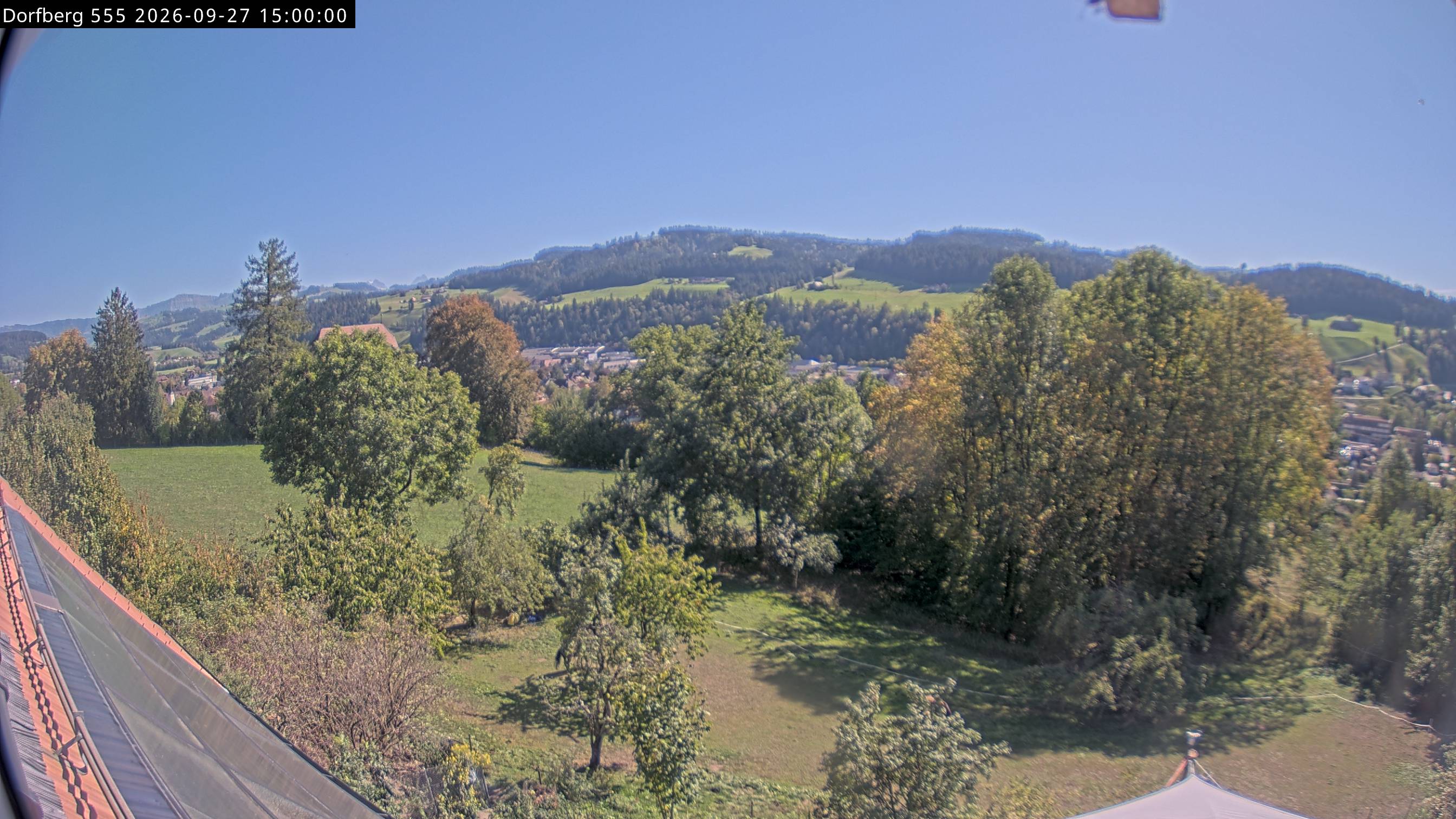 Webcam-Bild: Aussicht vom Dorfberg in Langnau 20260927-150000