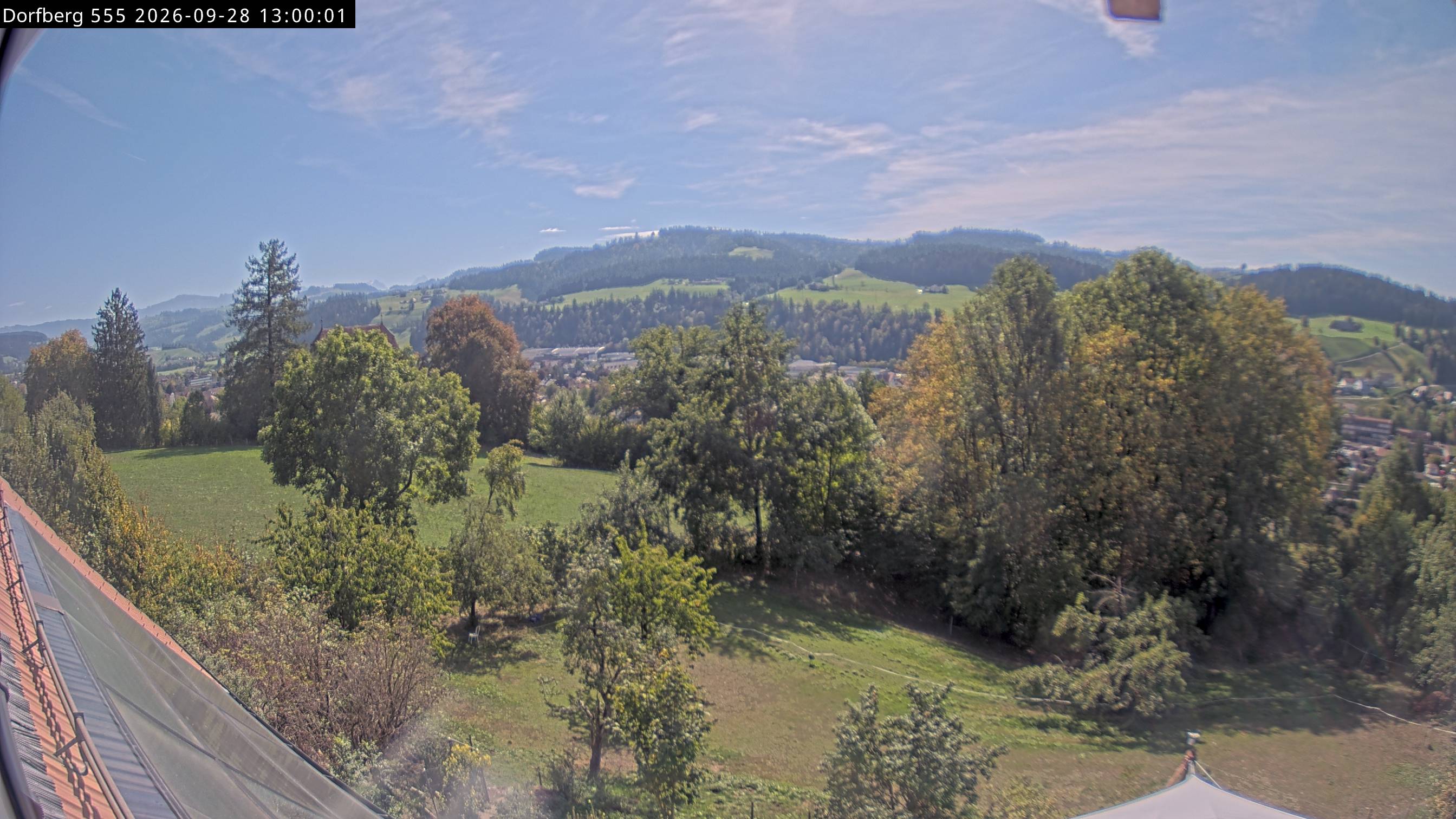 Webcam-Bild: Aussicht vom Dorfberg in Langnau 20260928-130000