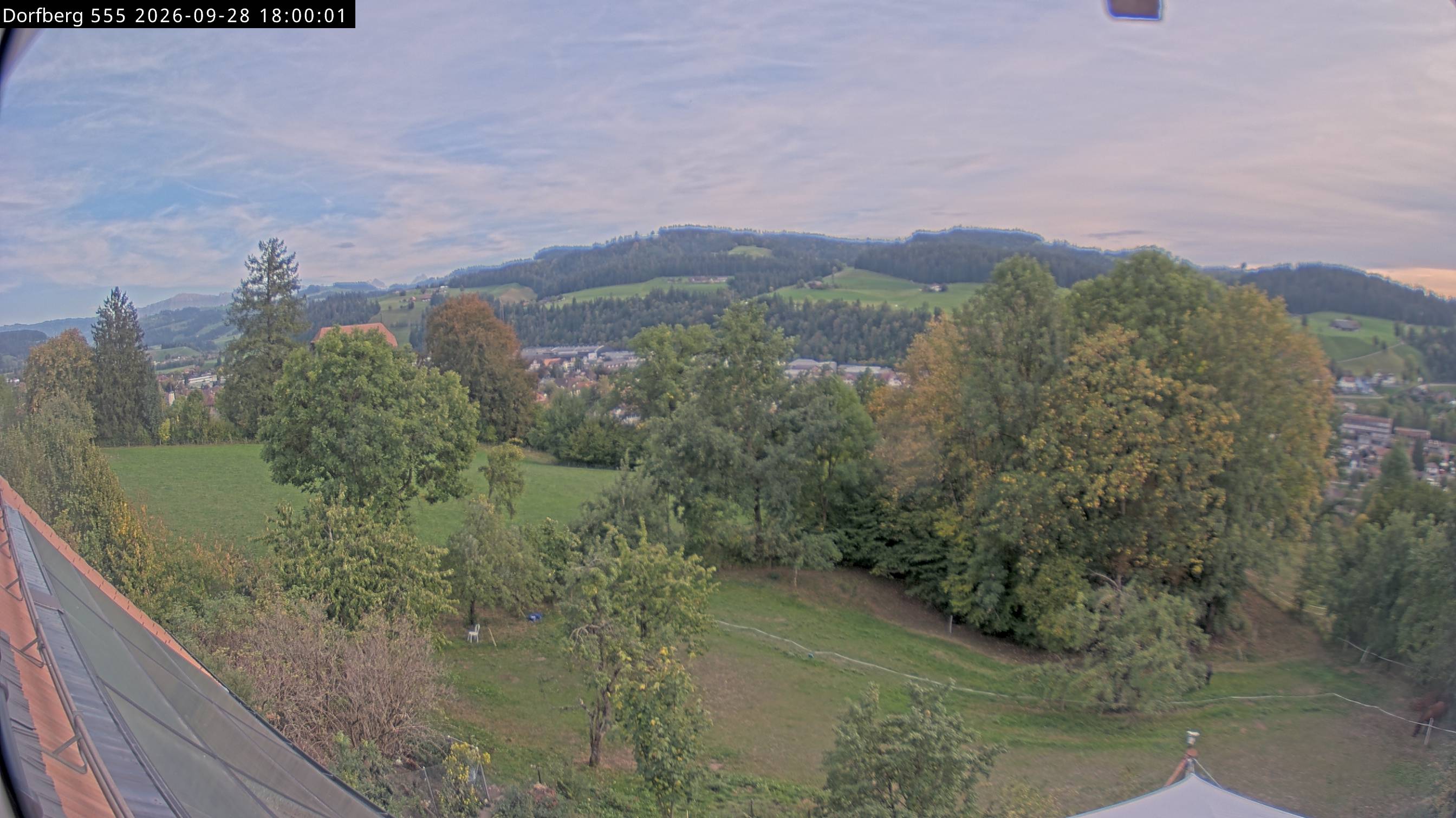 Webcam-Bild: Aussicht vom Dorfberg in Langnau 20260928-180000