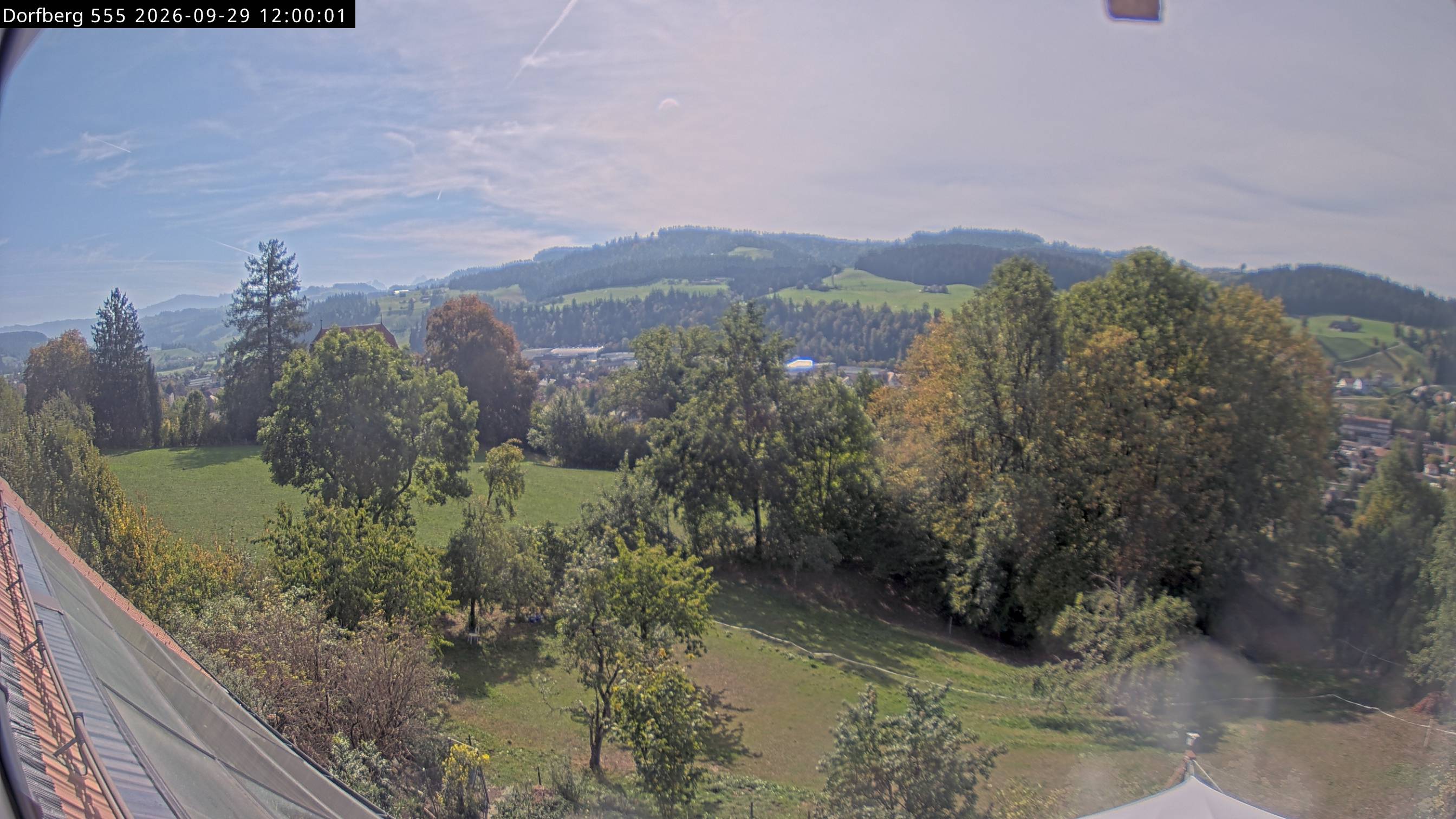 Webcam-Bild: Aussicht vom Dorfberg in Langnau 20260929-120000