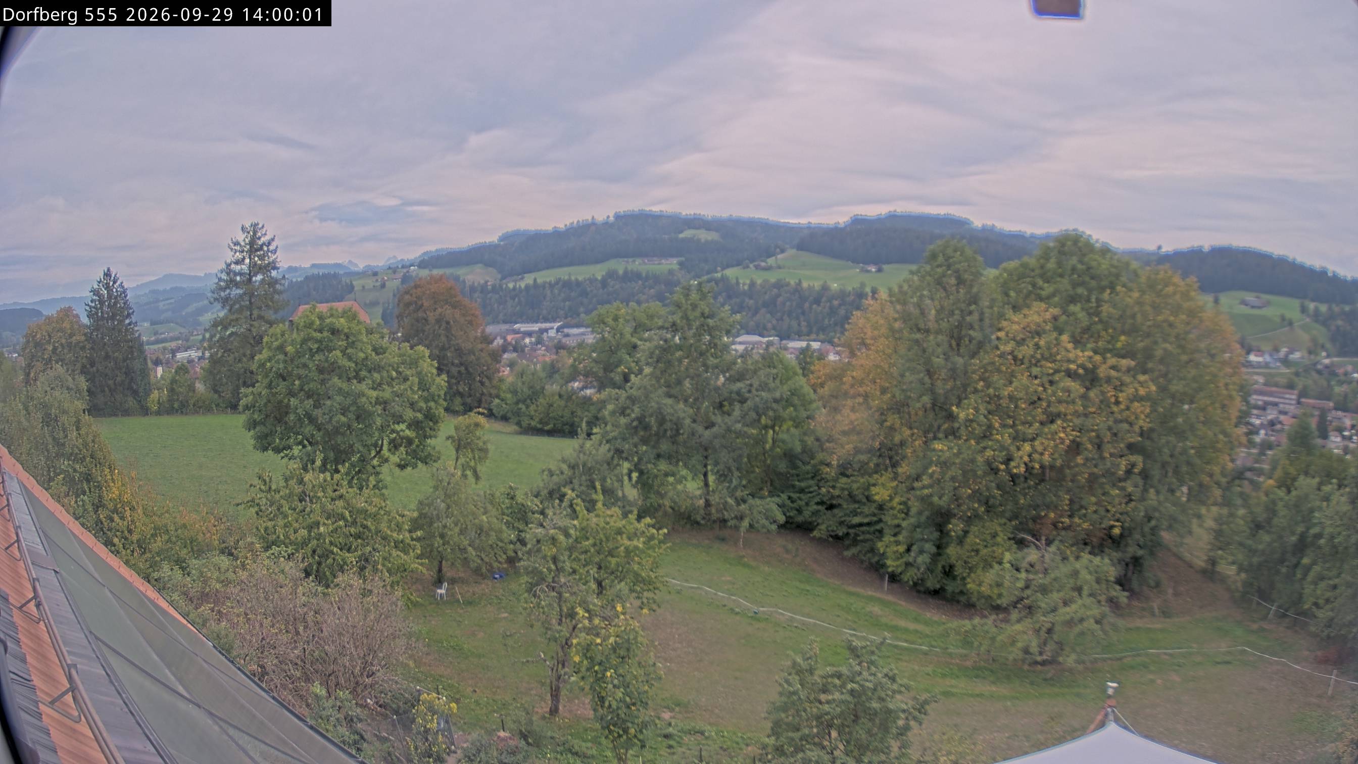 Webcam-Bild: Aussicht vom Dorfberg in Langnau 20260929-140000