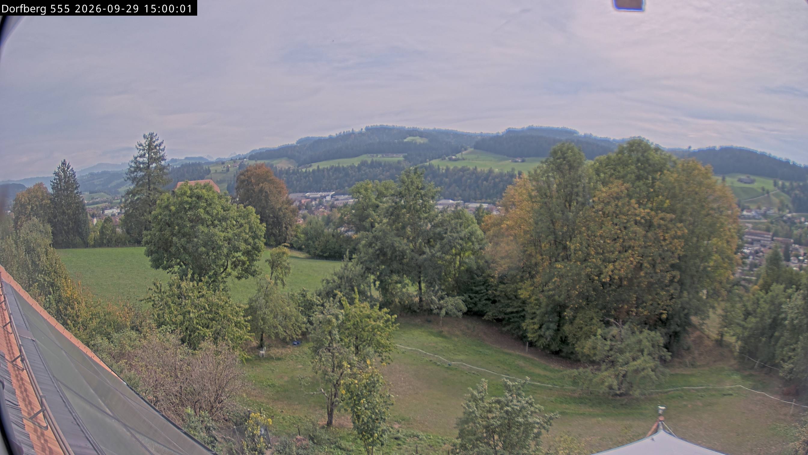 Webcam-Bild: Aussicht vom Dorfberg in Langnau 20260929-150000