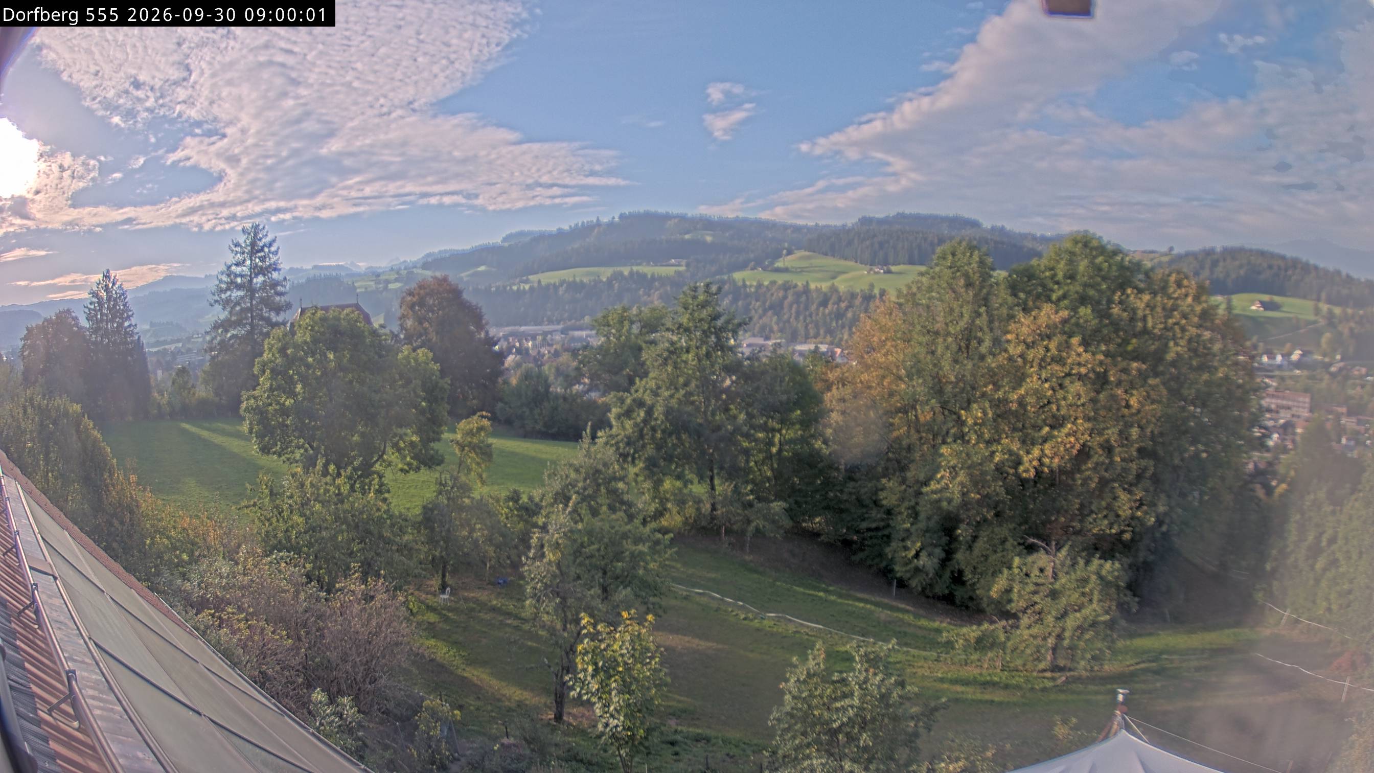 Webcam-Bild: Aussicht vom Dorfberg in Langnau 20260930-090000