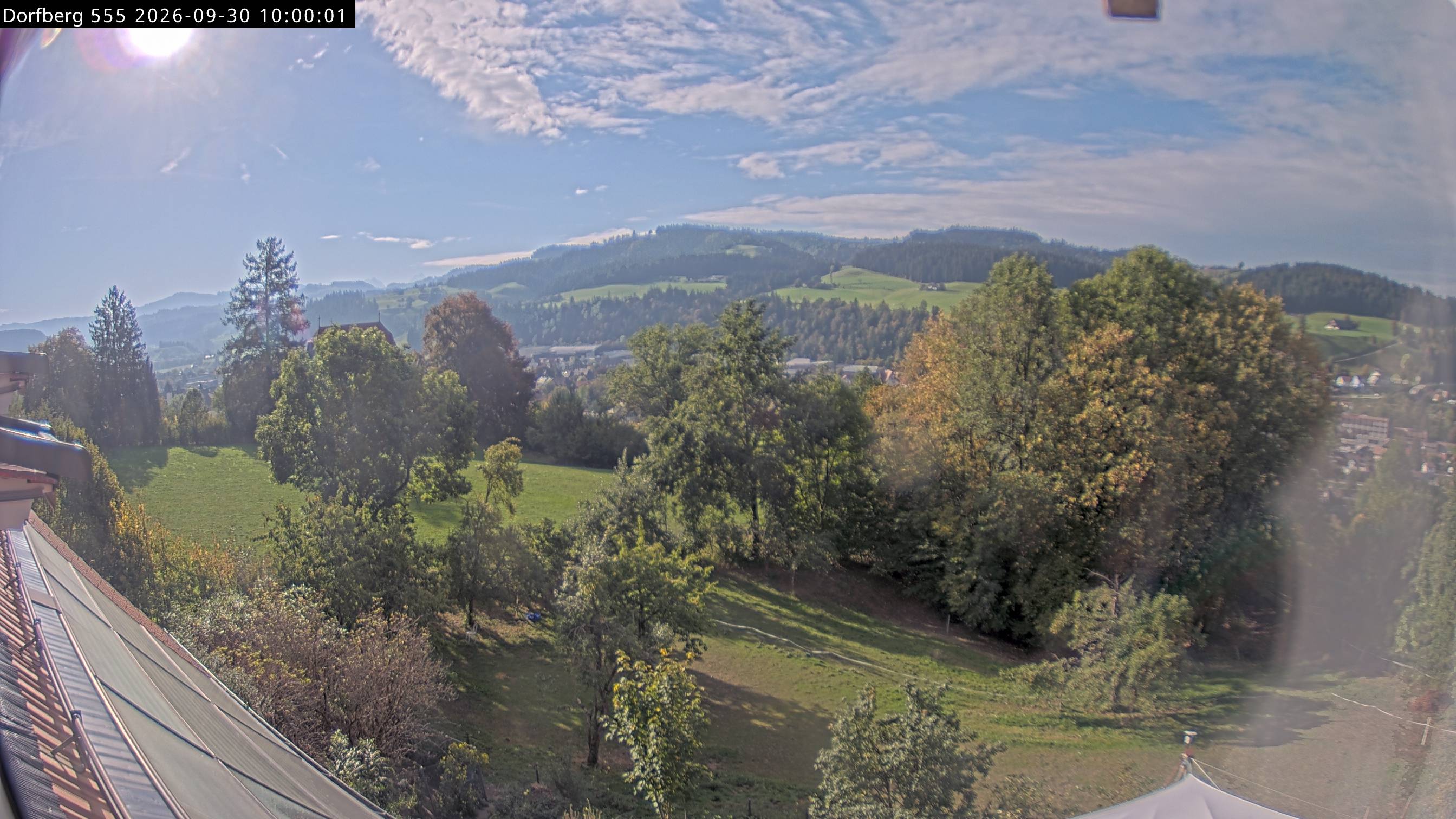 Webcam-Bild: Aussicht vom Dorfberg in Langnau 20260930-100000