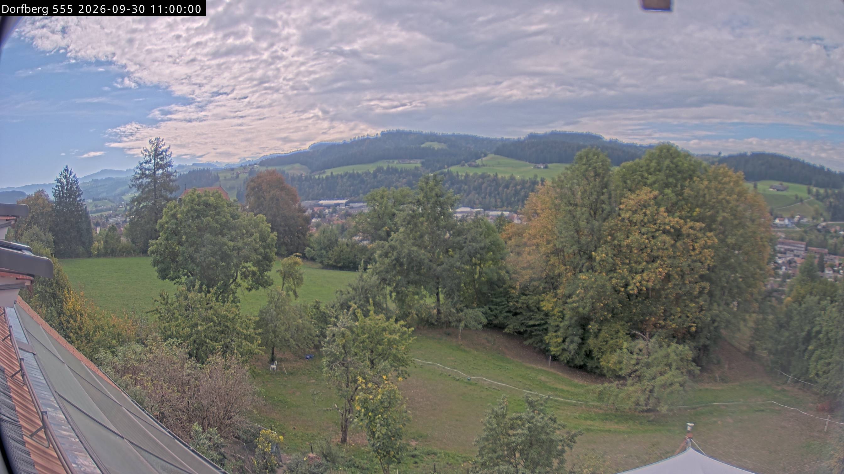 Webcam-Bild: Aussicht vom Dorfberg in Langnau 20260930-110000