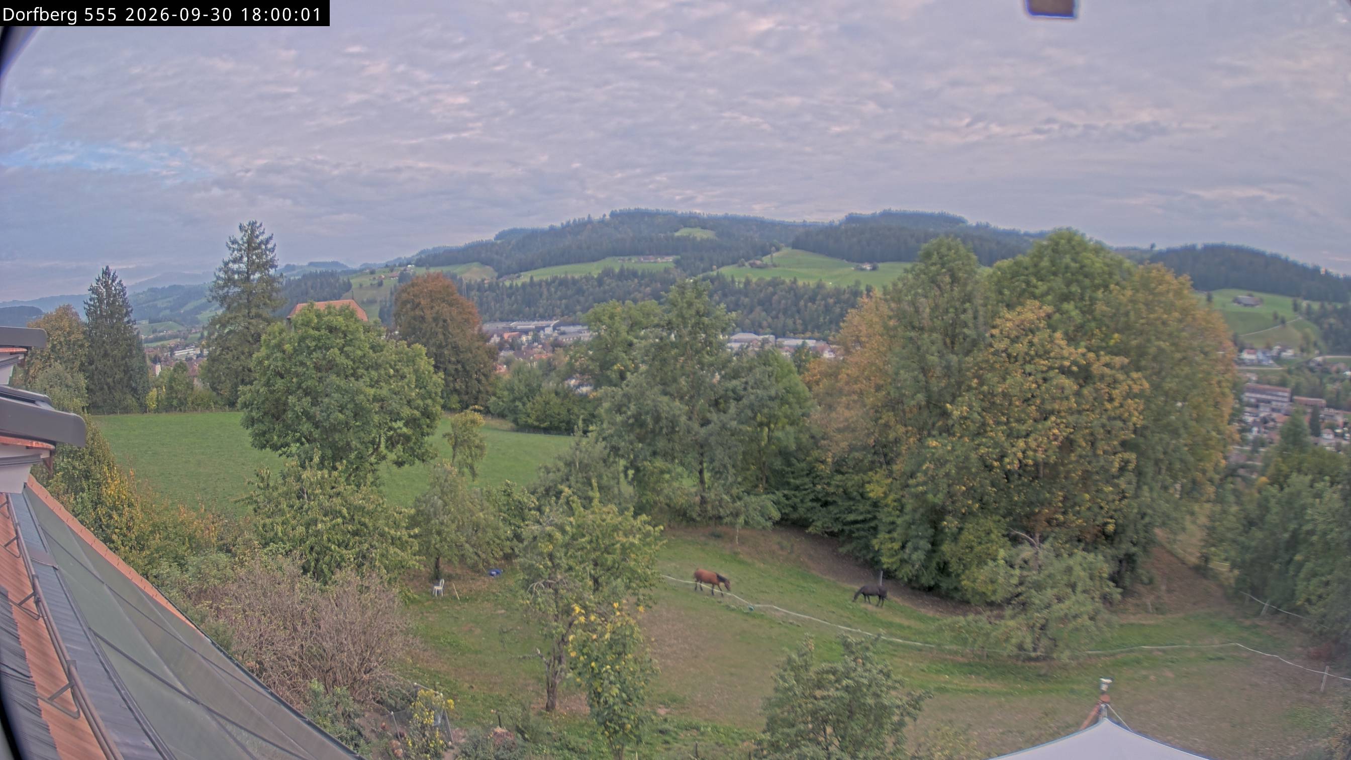 Webcam-Bild: Aussicht vom Dorfberg in Langnau 20260930-180000