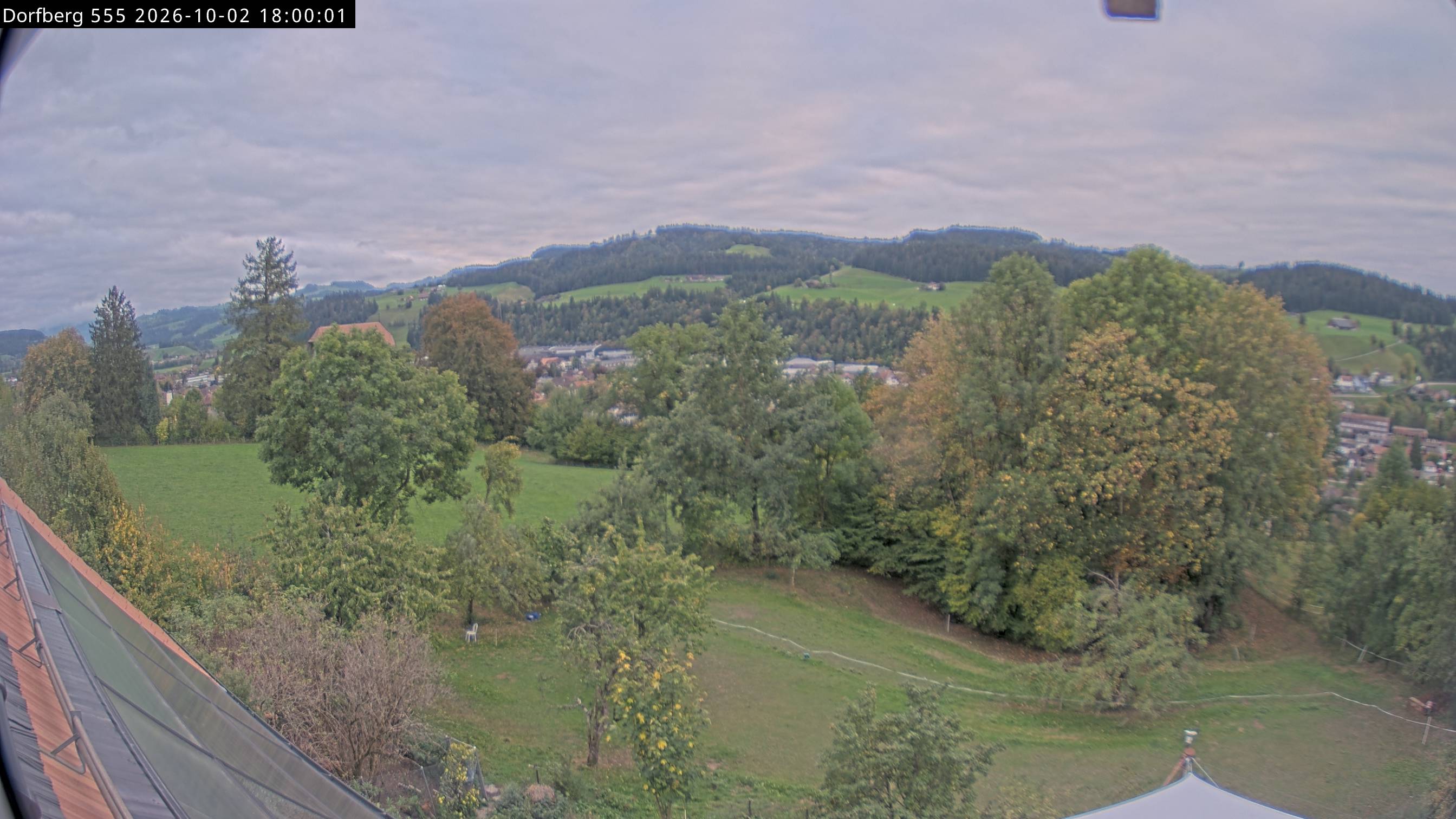 Webcam-Bild: Aussicht vom Dorfberg in Langnau 20261002-180000