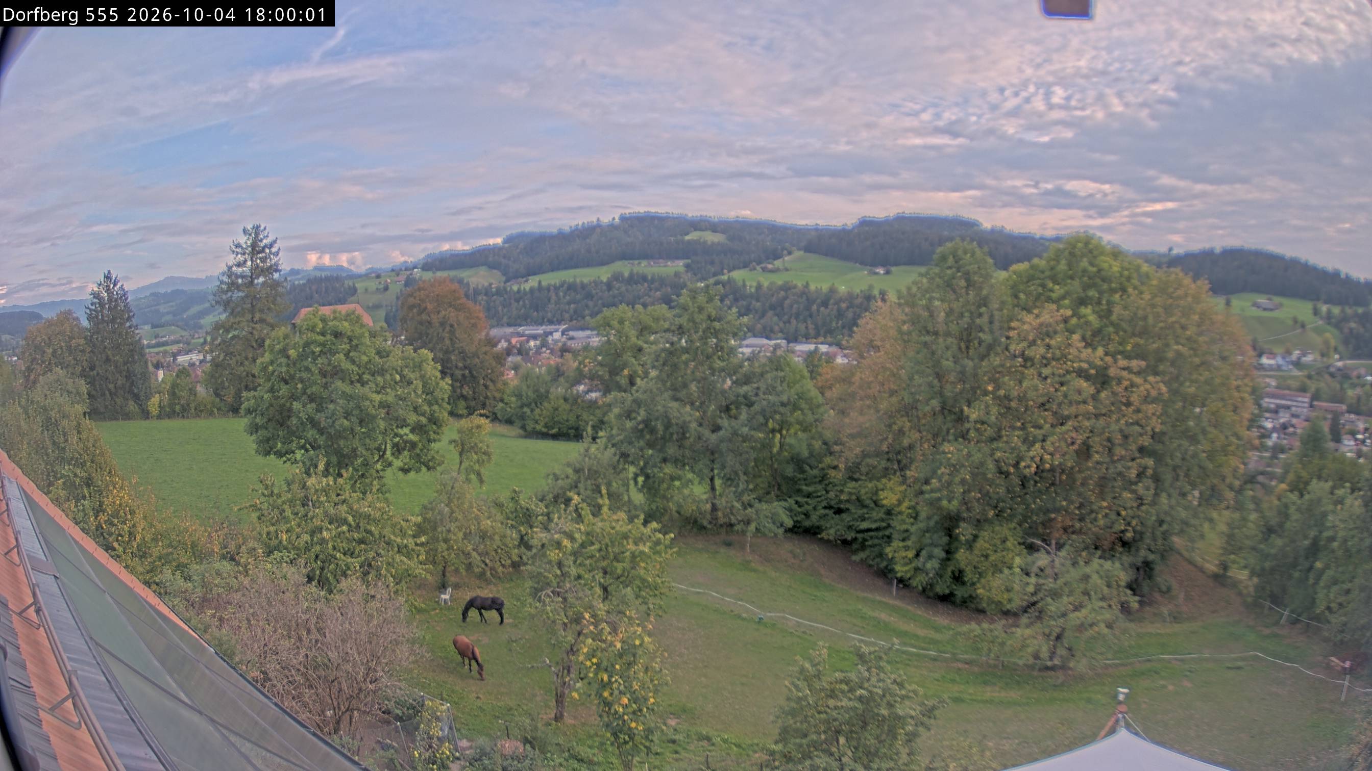 Webcam-Bild: Aussicht vom Dorfberg in Langnau 20261004-180000