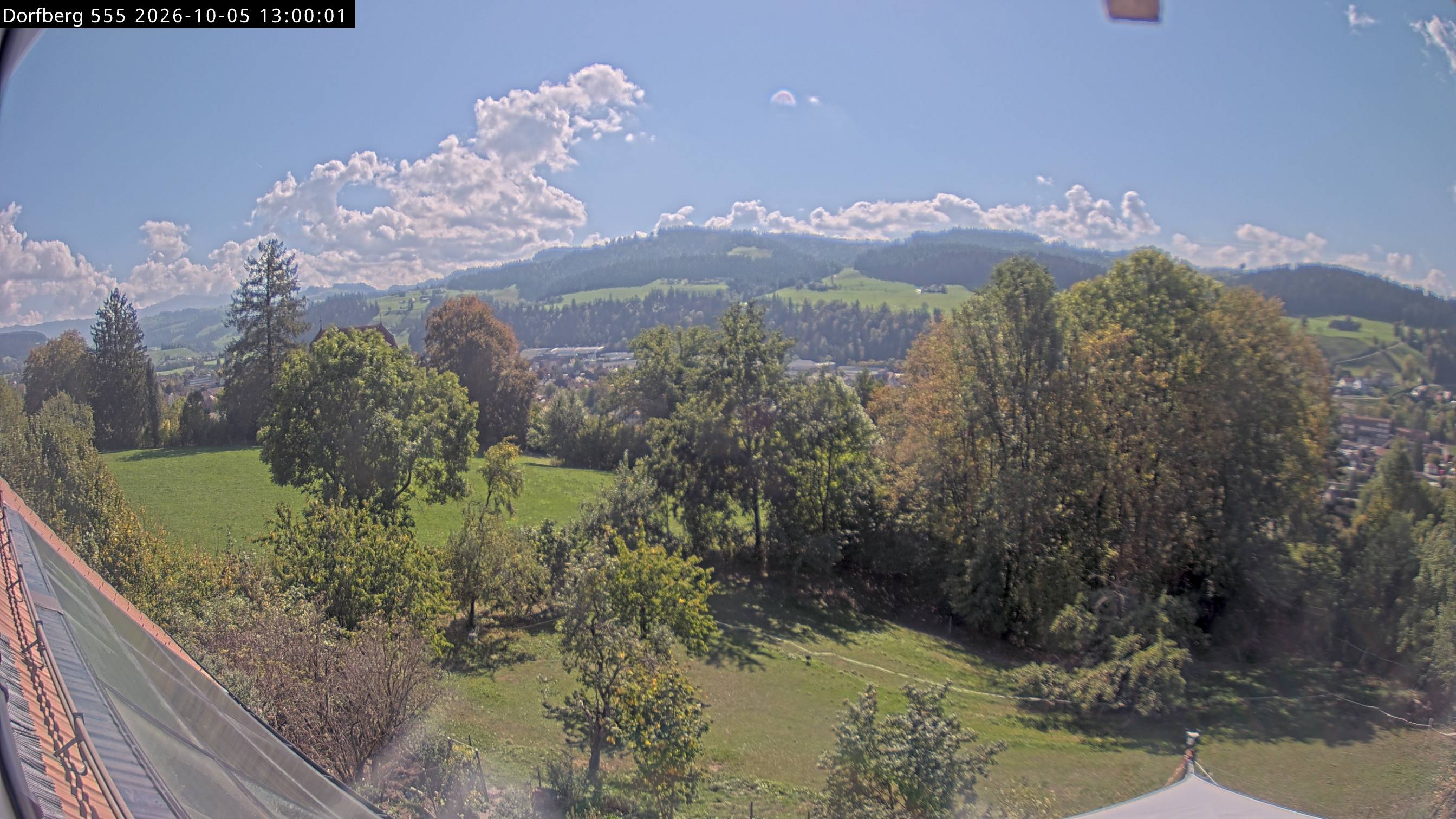 Webcam-Bild: Aussicht vom Dorfberg in Langnau 20261005-130000