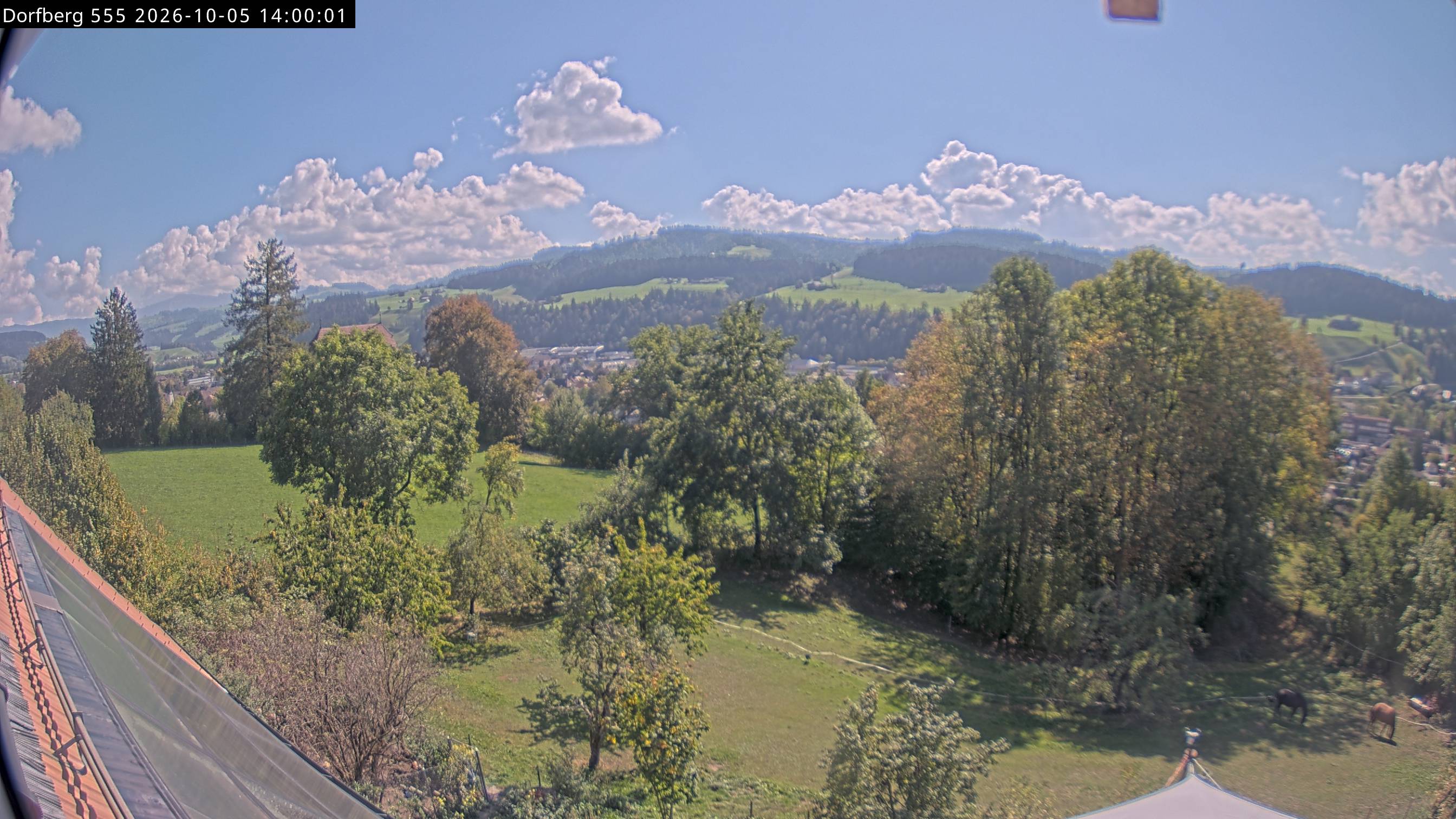 Webcam-Bild: Aussicht vom Dorfberg in Langnau 20261005-140000