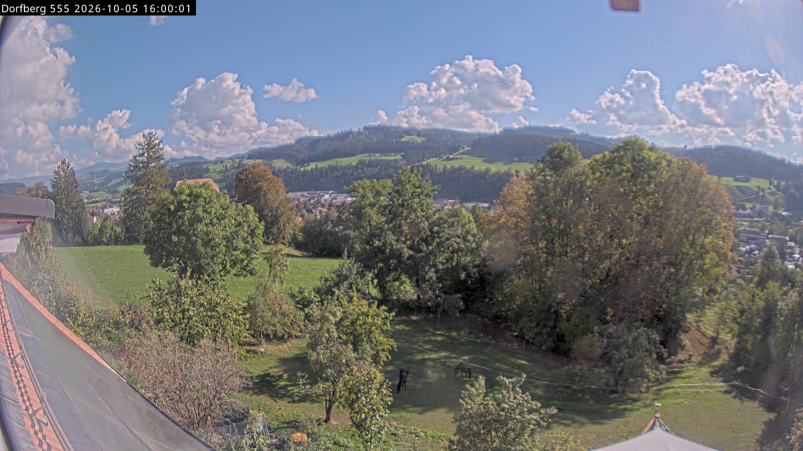 Webcam-Bild: Aussicht vom Dorfberg in Langnau 20261005-160000
