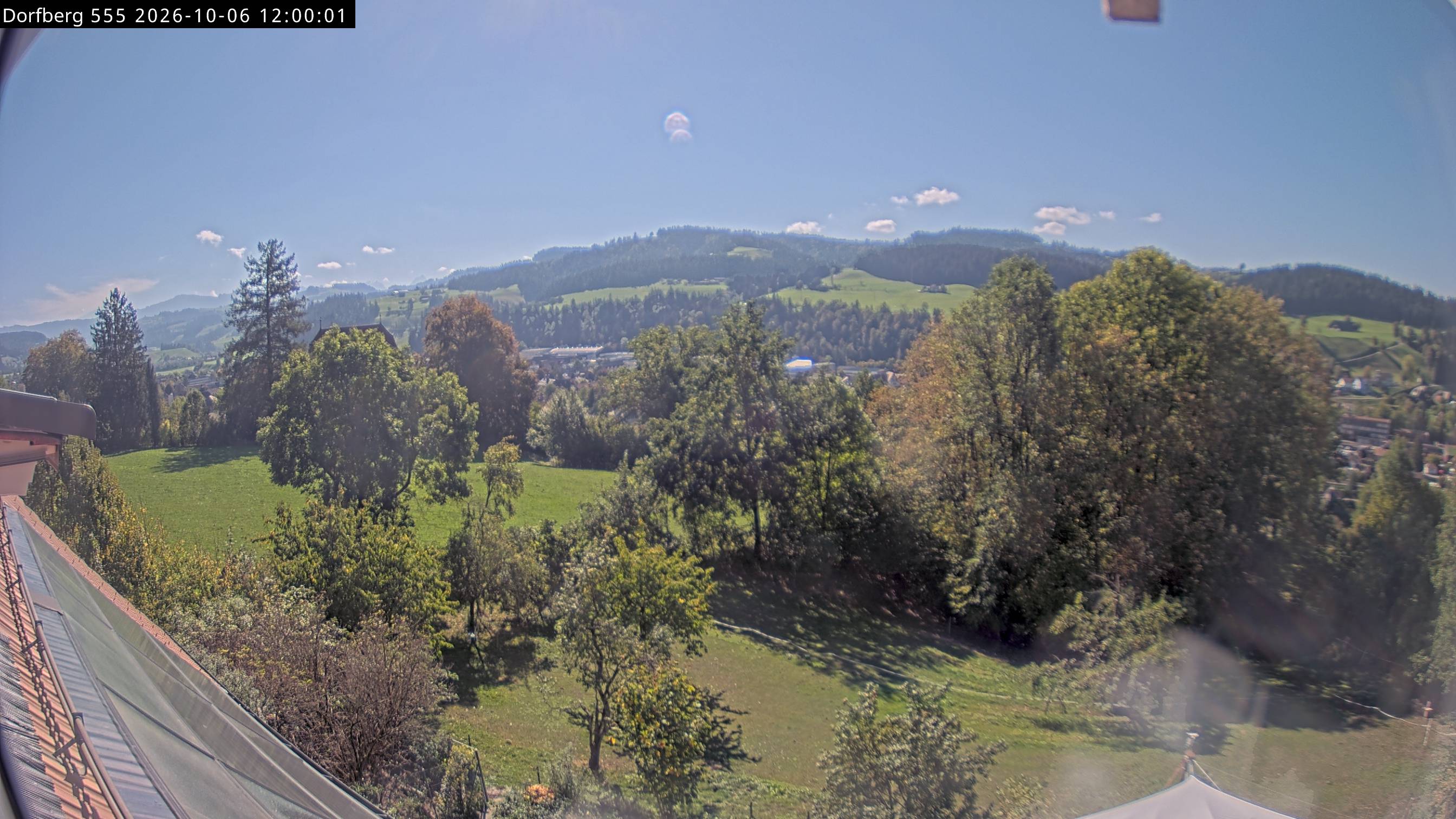 Webcam-Bild: Aussicht vom Dorfberg in Langnau 20261006-120000