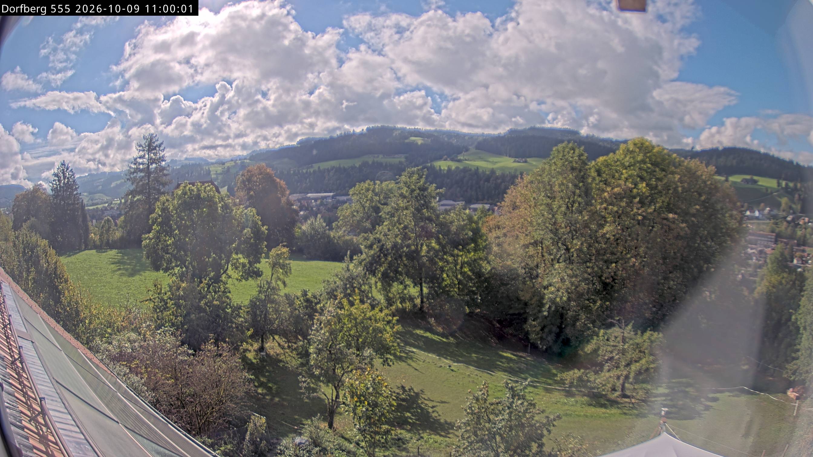 Webcam-Bild: Aussicht vom Dorfberg in Langnau 20261009-110000