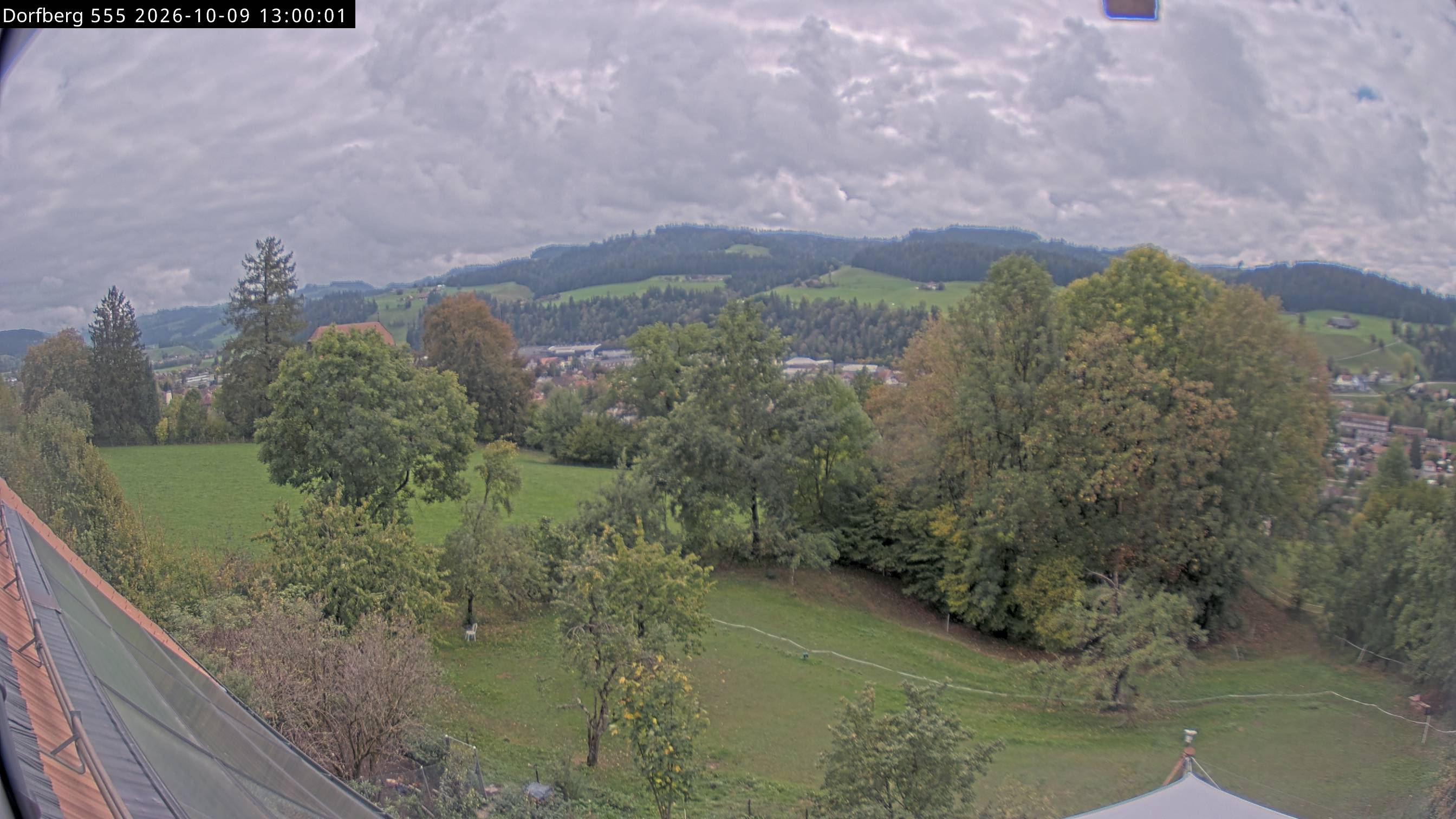 Webcam-Bild: Aussicht vom Dorfberg in Langnau 20261009-130000