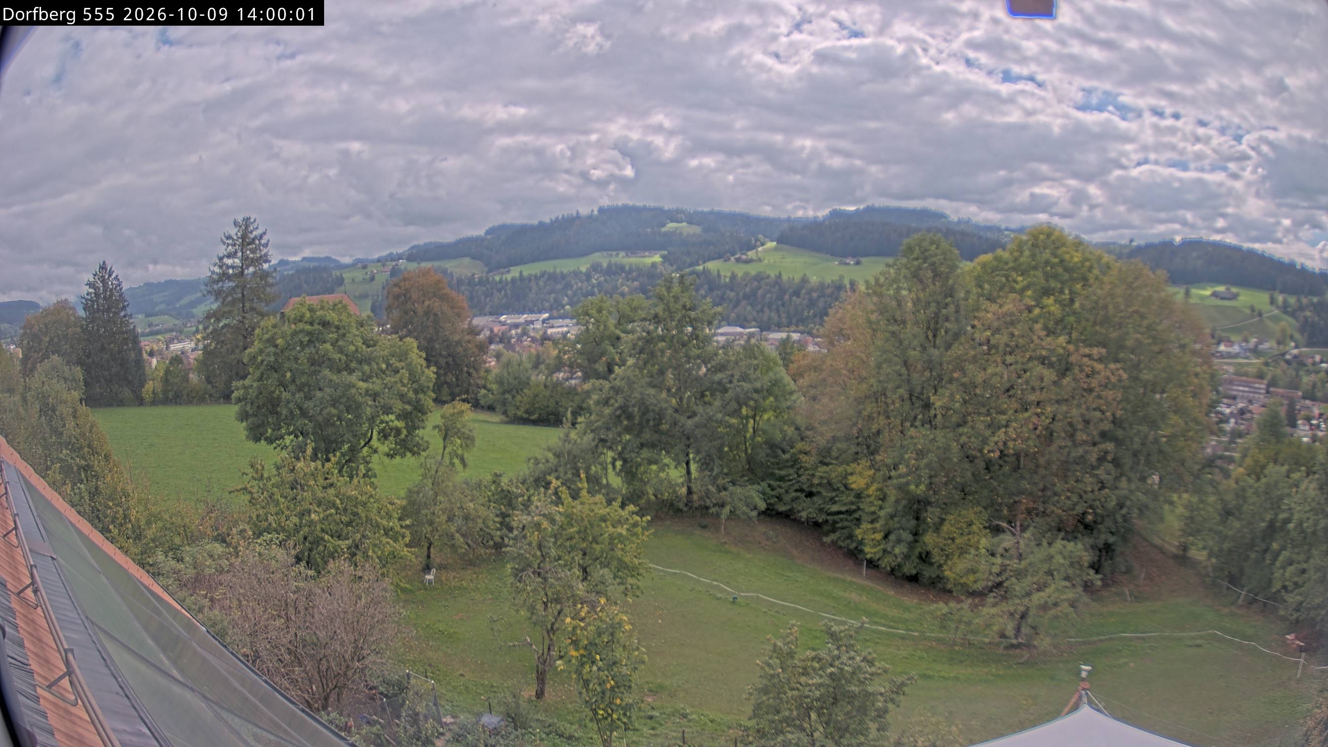 Webcam-Bild: Aussicht vom Dorfberg in Langnau 20261009-140000