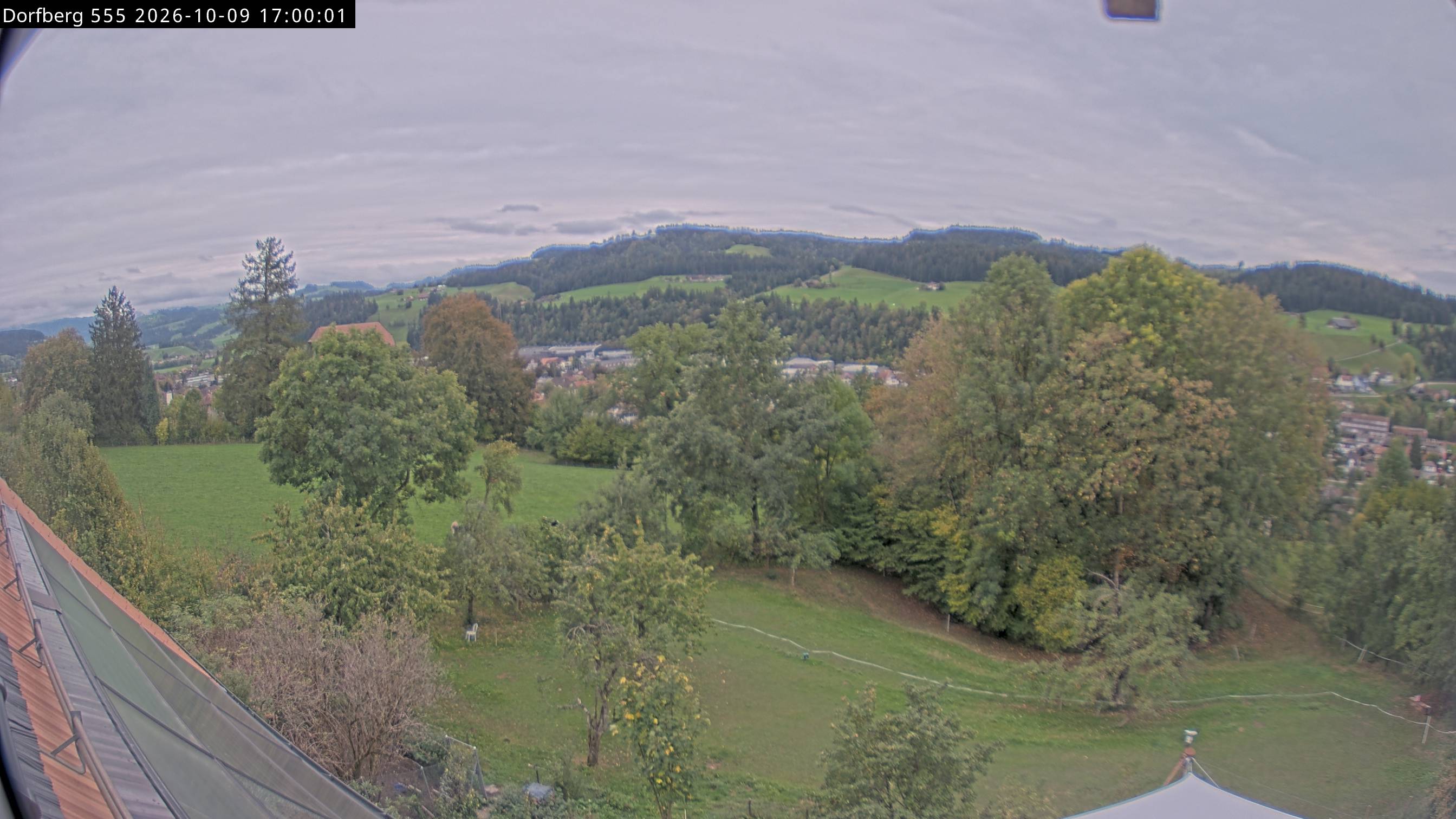 Webcam-Bild: Aussicht vom Dorfberg in Langnau 20261009-170000
