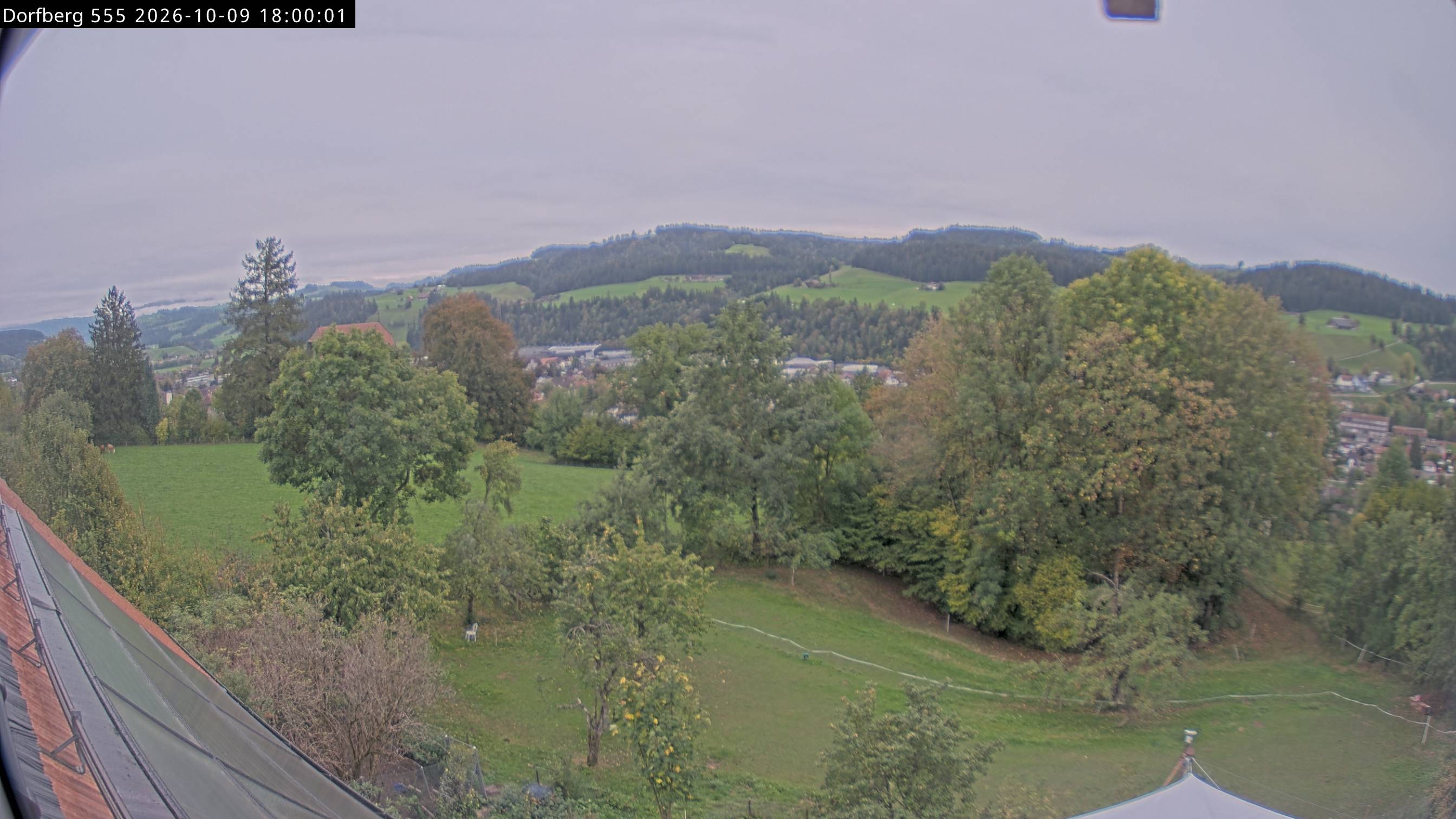 Webcam-Bild: Aussicht vom Dorfberg in Langnau 20261009-180000